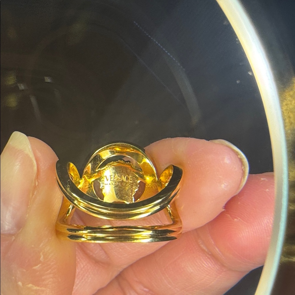 Versace Gold plated Ring with Bold Gemstone Design ( in stores 8M) NWT NIB - Picture 11 of 13